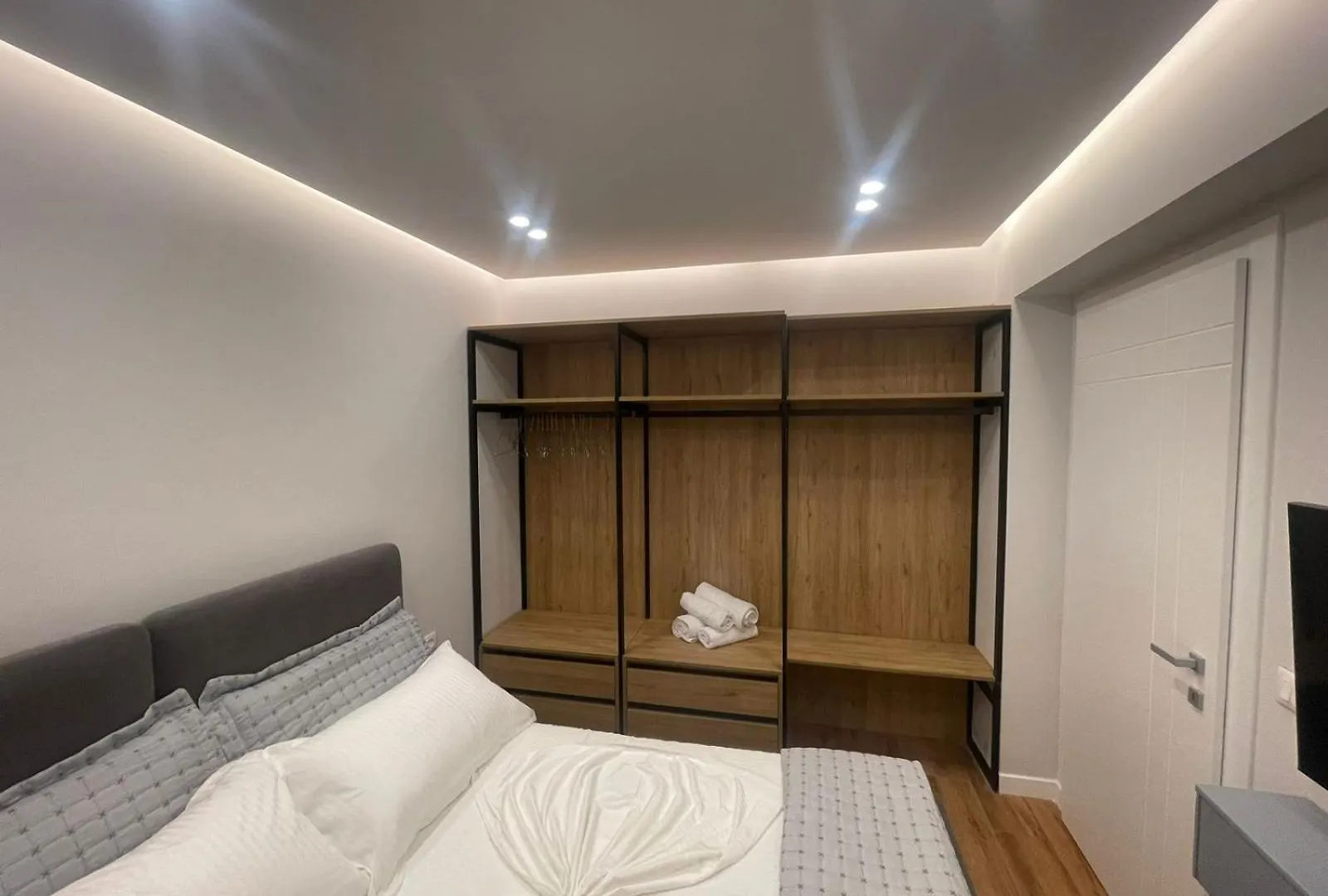 Dhuli Apartments Sarandë 알바니아