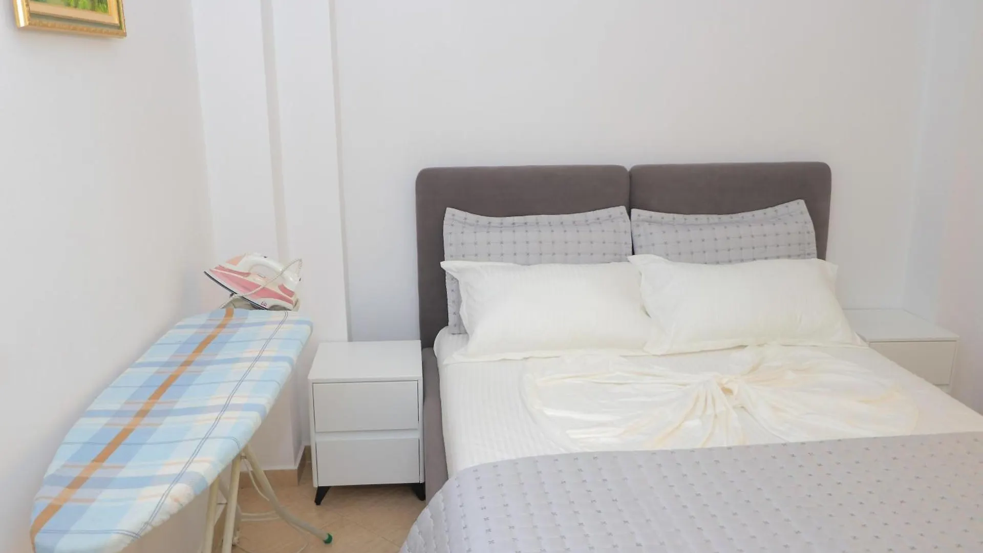 Dhuli Apartments Sarande 0*,  Albania