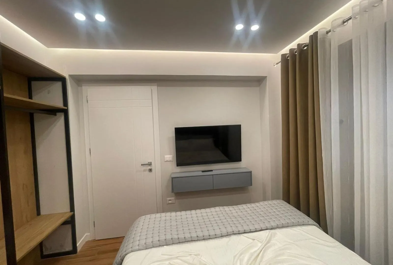 Dhuli Apartments Sarandë 알바니아