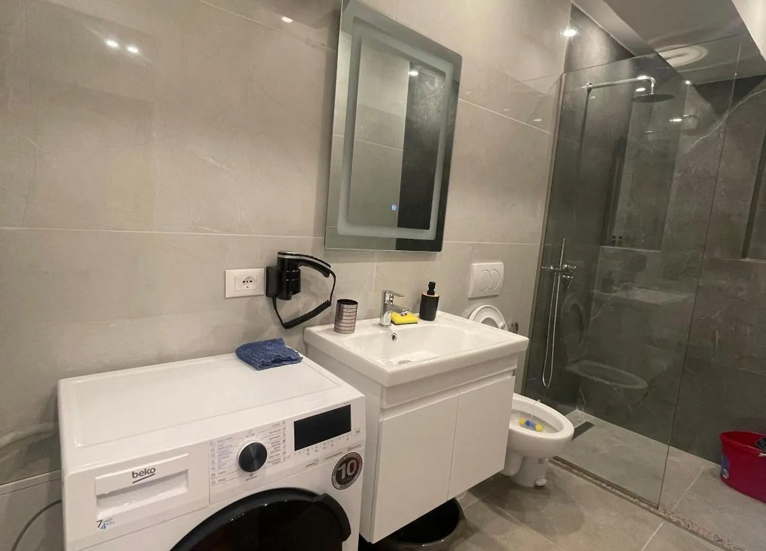 Dhuli Apartments Sarandë